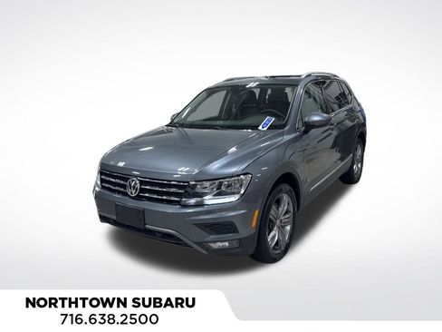 Used 2020 Volkswagen Tiguan SEL w/ 3rd Row Seat Package image 22