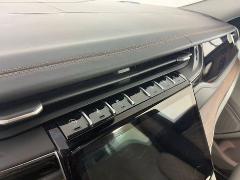 Used 2023 Jeep Grand Cherokee Summit image 28