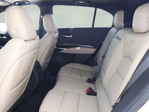 Used 2024 Cadillac XT4 Premium Luxury FWD image 12