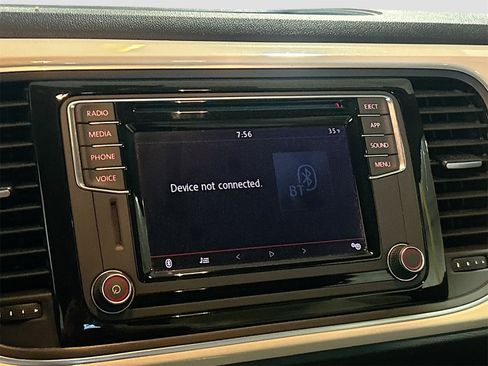 Used 2019 Volkswagen Beetle 2.0T SE image 14