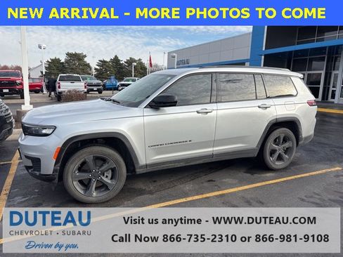 Used 2023 Jeep Grand Cherokee L Laredo image 1