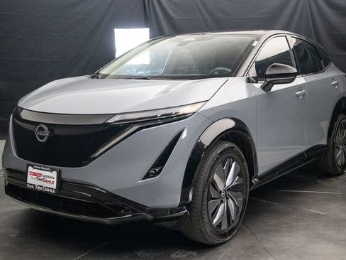 Used 2025 Nissan Ariya AWD image 6