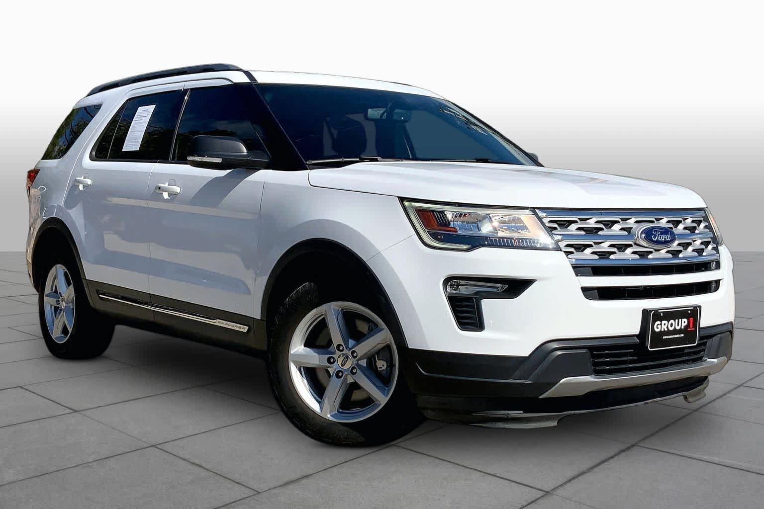 Used 2019 Ford Explorer XLT w/ Equipment Group 201A FWD image 3