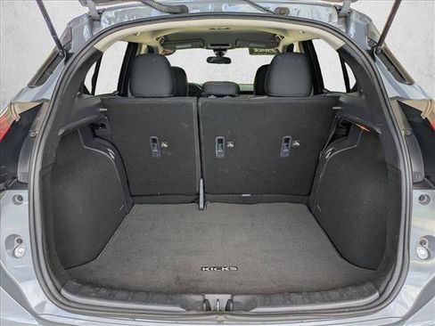 Used 2023 Nissan Kicks SV FWD image 6