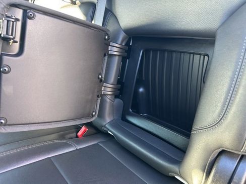 Used 2025 GMC Sierra 1500 SLT image 41