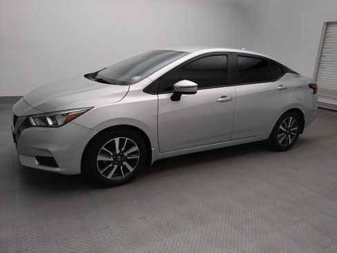 Used 2021 Nissan Versa SV w/ Trunk Package image 2