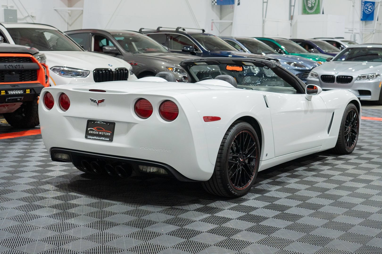 Used 2008 Chevrolet Corvette Convertible w/ Preferred Equipment Group RWD image 6