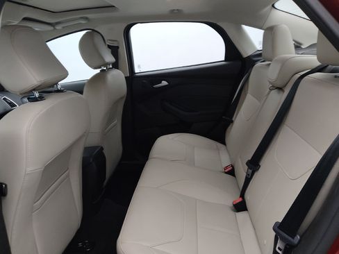 Used 2017 Ford Focus Titanium FWD image 18