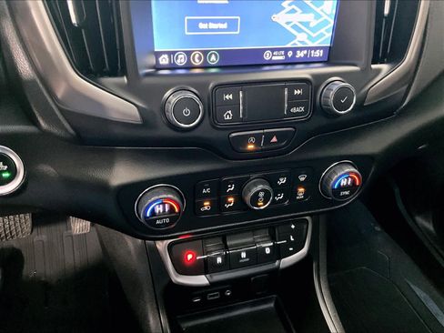 Used 2022 GMC Terrain AT4 w/ Infotainment Package II image 27