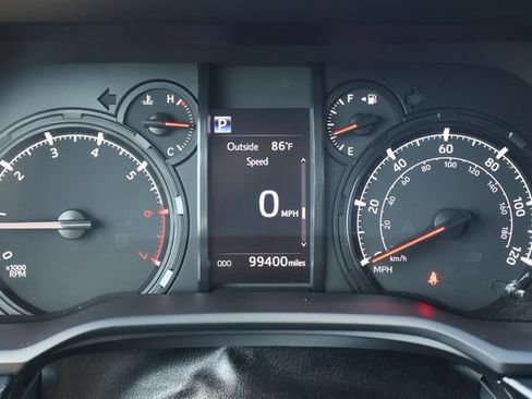 Used 2020 Toyota 4Runner SR5 AWD/4WD image 8