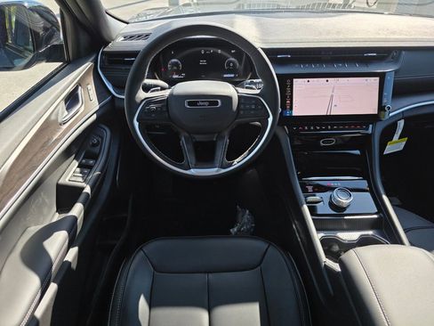 New 2026 Jeep Grand Cherokee Limited w/ Trailer Tow Package image 10