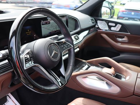 Used 2024 Mercedes-Benz GLE 450 4MATIC image 11