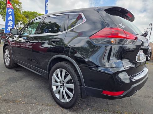 Used 2018 Nissan Rogue S FWD image 11