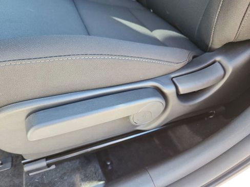 New 2026 Hyundai Kona SE image 17