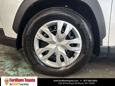 Used 2026 Toyota Corolla Cross L AWD/4WD image 9
