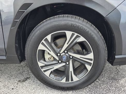 Used 2025 Subaru Crosstrek 2.5i Premium AWD/4WD image 9