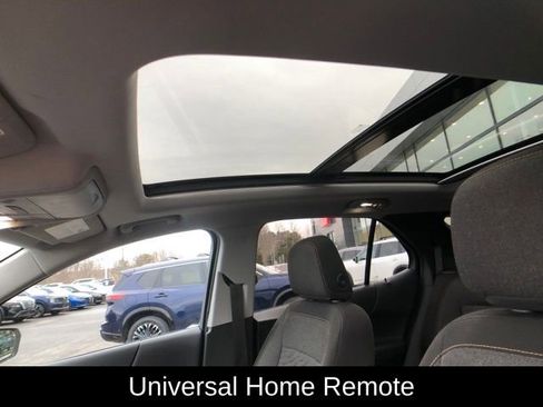 Used 2021 Chevrolet Equinox LT image 22