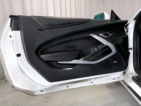 Used 2019 Chevrolet Camaro SS image 18