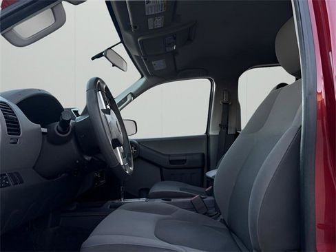 Used 2015 Nissan Xterra S image 12