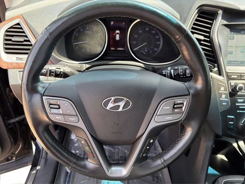 Used 2019 Hyundai Santa Fe XL FWD image 18