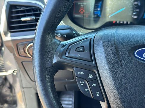 Used 2022 Ford Edge SEL AWD/4WD image 13