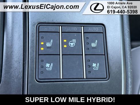 Used 2025 Lexus UX 300h AWD w/ Accessory Package (Z2) image 33