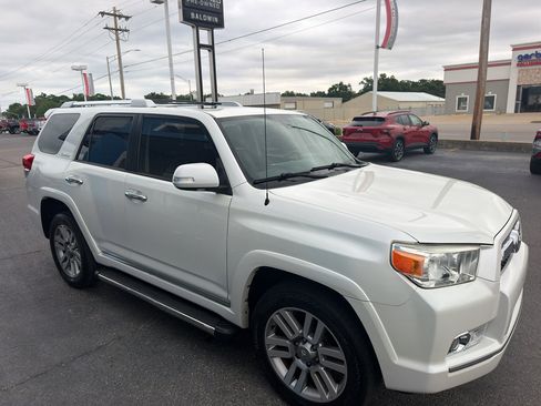 Used 2012 Toyota 4Runner Limited AWD/4WD image 4