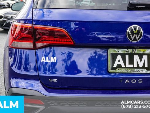 Used 2024 Volkswagen Taos SE image 12