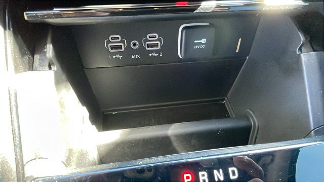 Used 2023 Jeep Grand Cherokee L Limited w/ Black Appearance Package RWD image 17