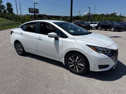 Certified 2025 Nissan Versa SV w/ Trunk Package FWD image 6