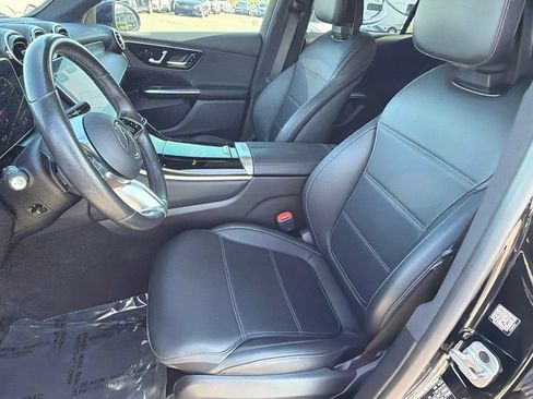 Used 2024 Mercedes-Benz GLC 300 4MATIC image 22