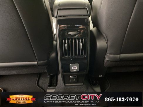 New 2026 Jeep Compass Latitude image 26