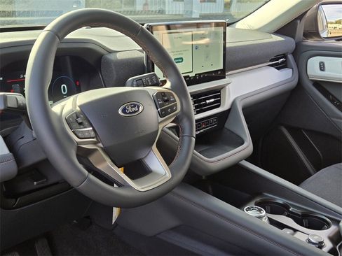 New 2026 Ford Explorer Active image 17