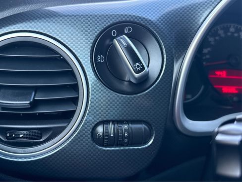 Used 2012 Volkswagen Beetle 2.0T image 18