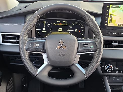 New 2026 Mitsubishi Outlander SE AWD/4WD image 14