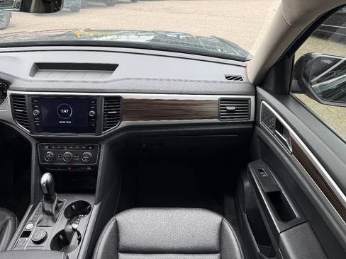 Used 2021 Volkswagen Atlas SE w/ Towing Package AWD/4WD image 23