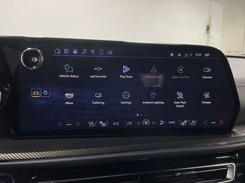 Used 2025 Chevrolet Traverse High Country image 16