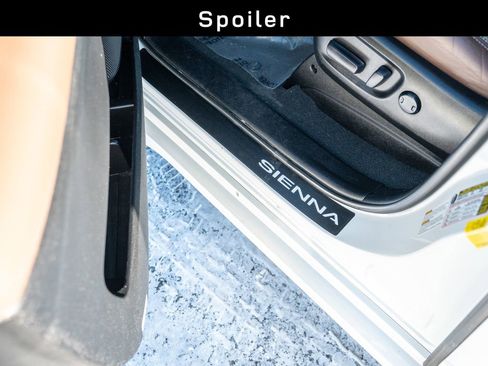 Used 2020 Toyota Sienna Limited Premium image 19