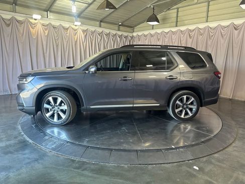 Used 2024 Honda Pilot Elite image 6