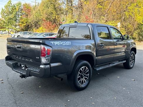 Used 2021 Toyota Tacoma TRD Sport w/ Technology Package image 4