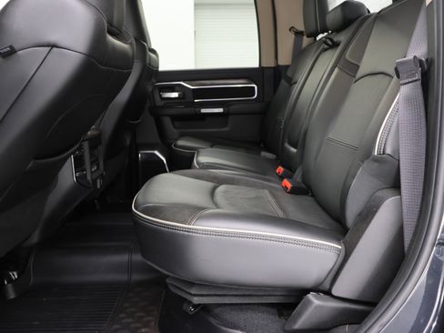 Used 2019 RAM 3500 Laramie AWD/4WD image 9