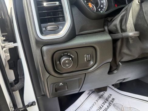 Used 2022 RAM 1500 Big Horn AWD/4WD image 14