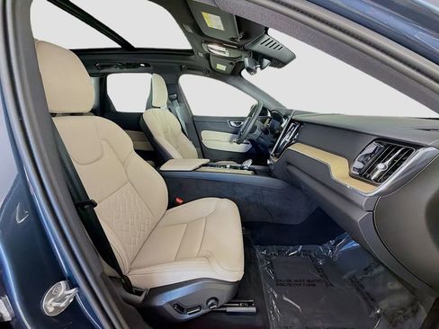 Certified 2026 Volvo XC60 B5 Plus w/ Protection Package Premier AWD/4WD image 28