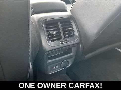 Used 2023 Volkswagen Tiguan SE AWD/4WD image 12