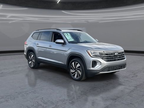 New 2026 Volkswagen Atlas SE FWD image 2
