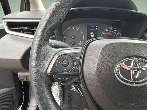 Used 2023 Toyota Corolla LE image 22