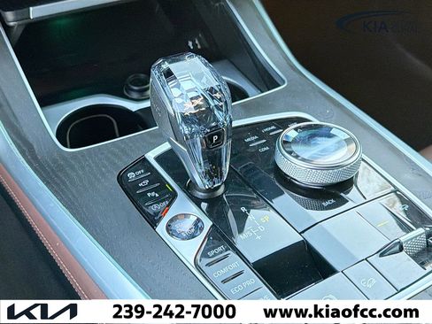 Used 2022 BMW X7 M50i image 28