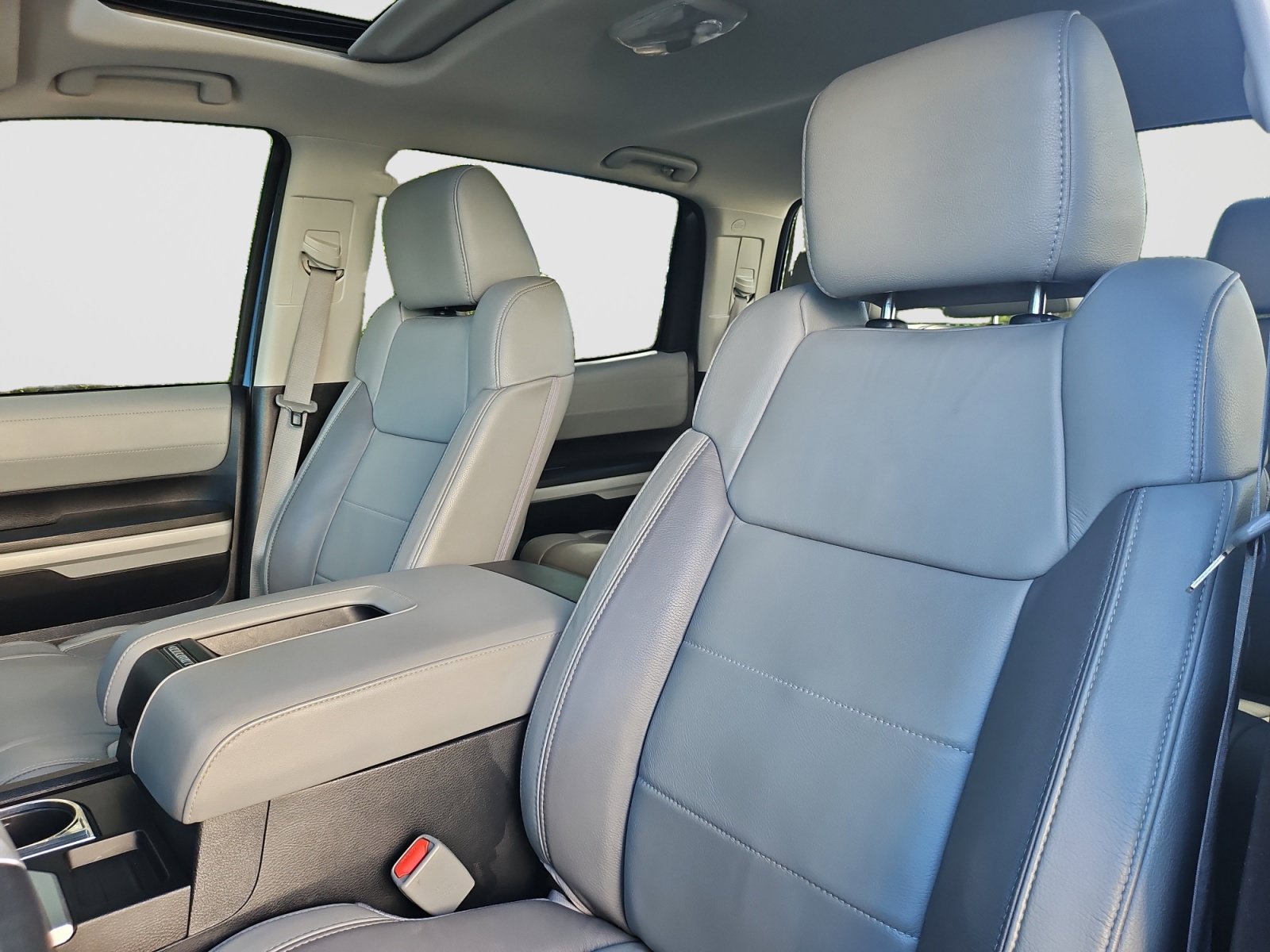 Used 2020 Toyota Tundra Limited w/ Limited Premium Package AWD/4WD image 23