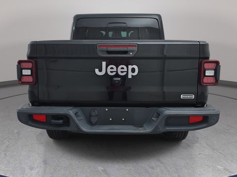 Used 2020 Jeep Gladiator Overland AWD/4WD image 6