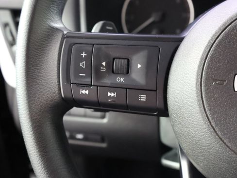 Used 2024 Nissan Rogue SV AWD/4WD image 24